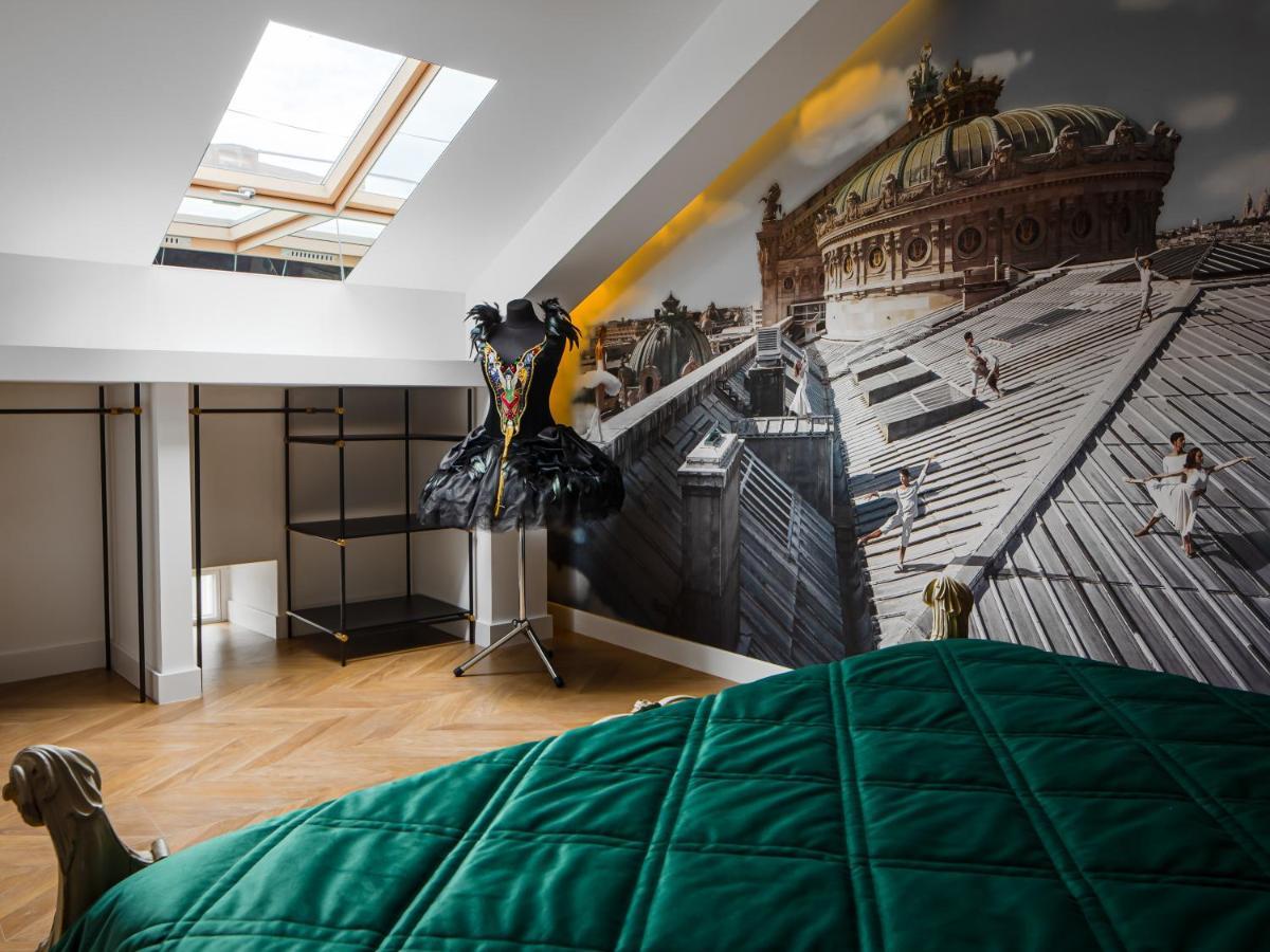 Mola Mola Apart Hotel Lviv Bagian luar foto