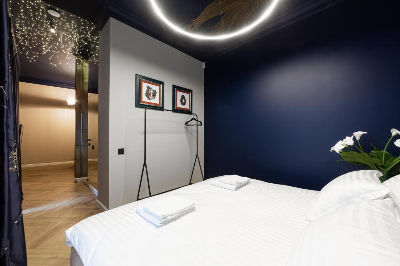 Mola Mola Apart Hotel Lviv Bagian luar foto