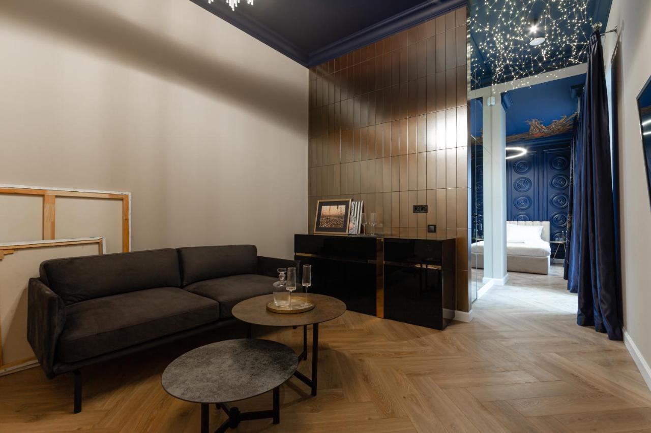 Mola Mola Apart Hotel Lviv Bagian luar foto