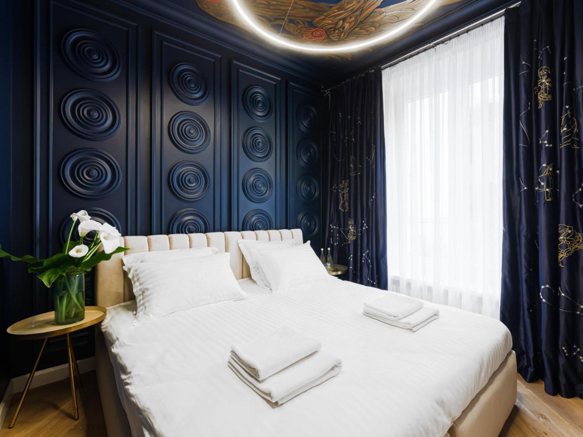 Mola Mola Apart Hotel Lviv Bagian luar foto