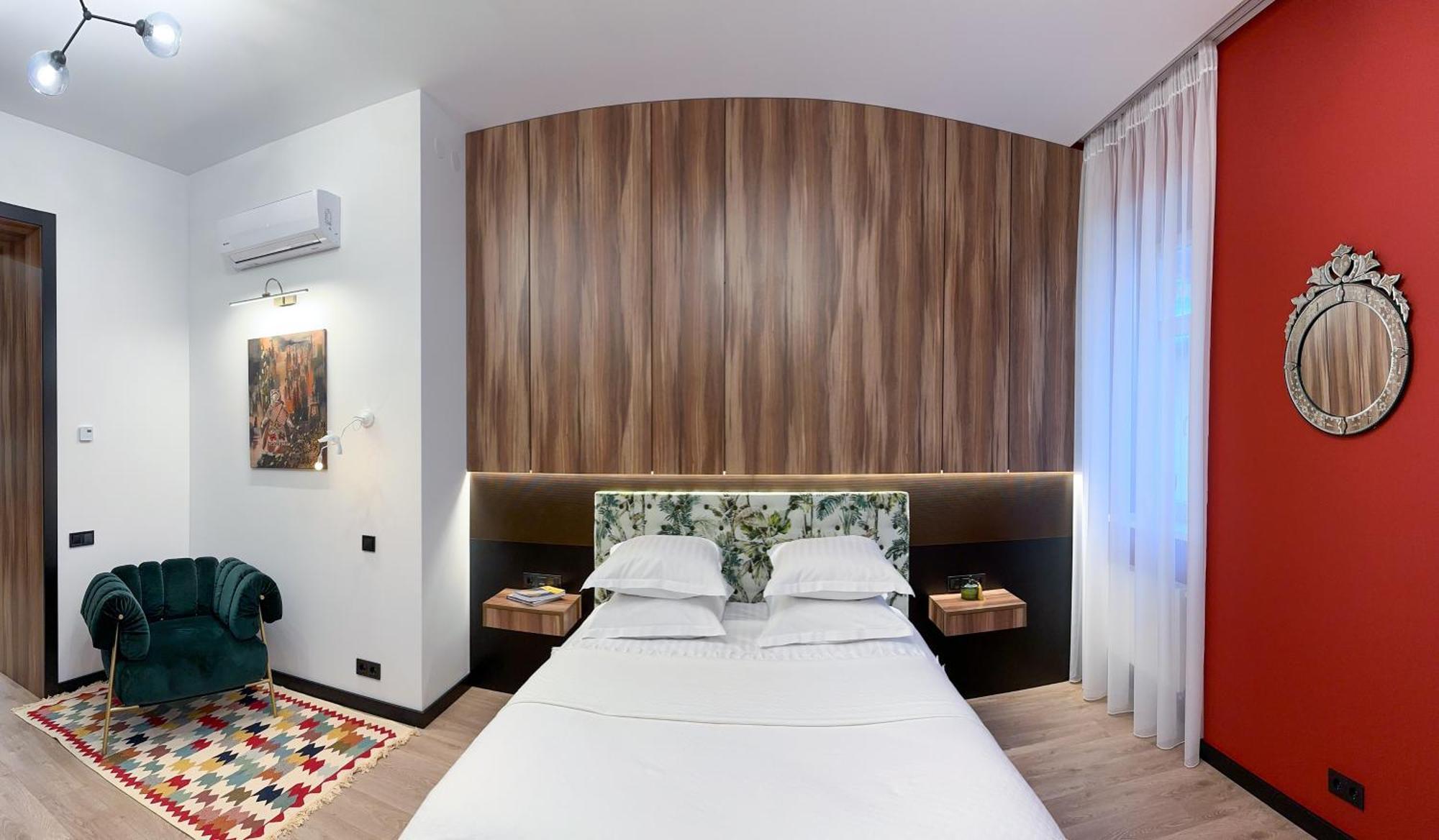 Mola Mola Apart Hotel Lviv Bagian luar foto